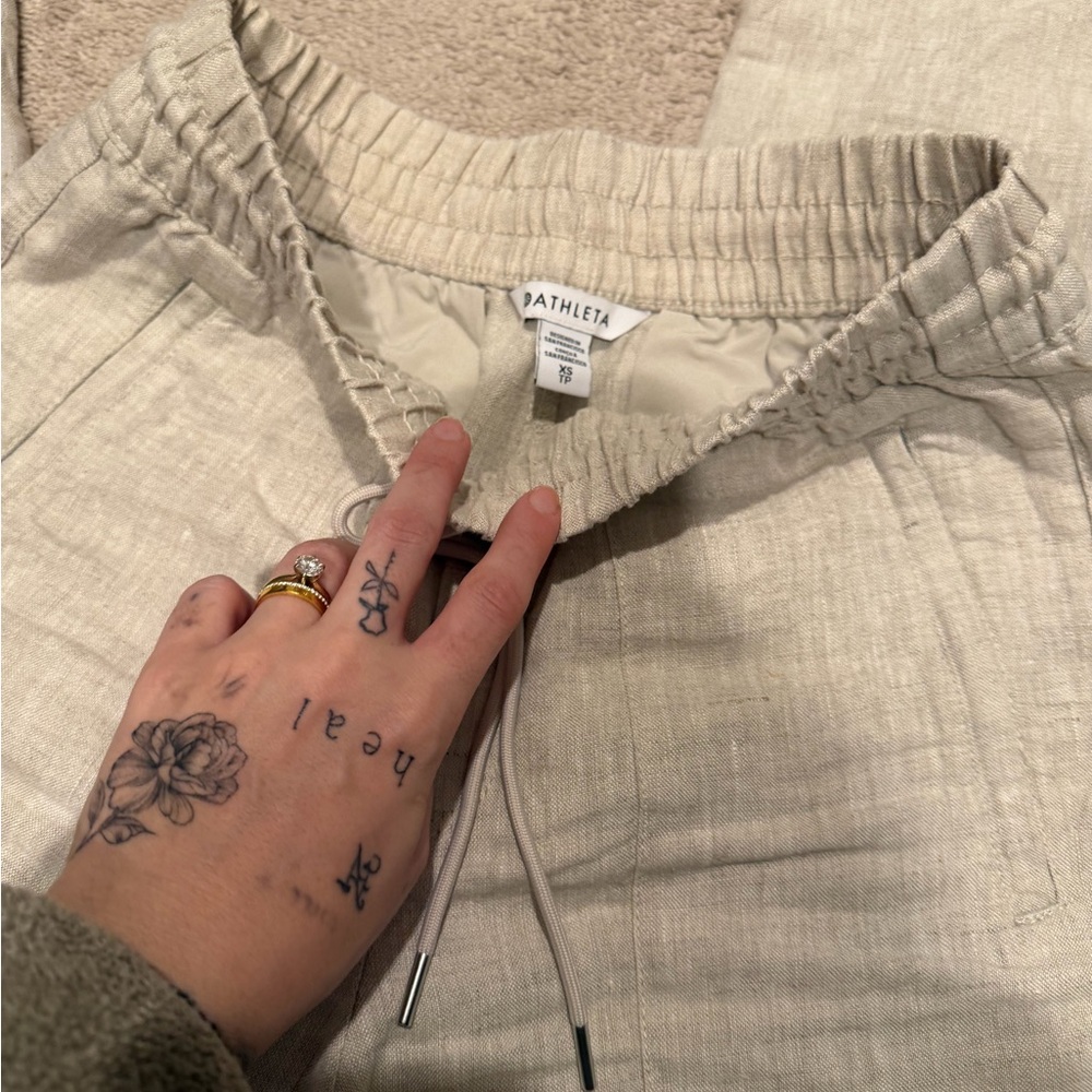 Athleta Beige Drawstring Linen-Blend Joggers